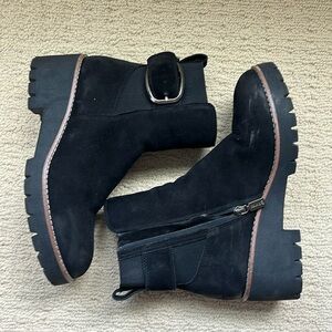 Blando waterproof black booties